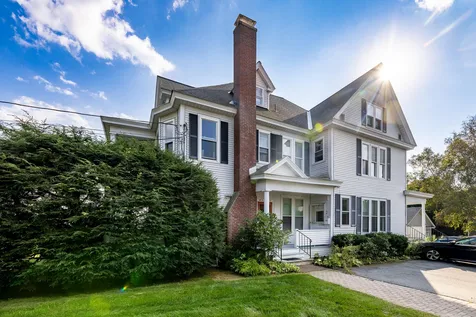 8 Pleasant Street Hanover NH 03755