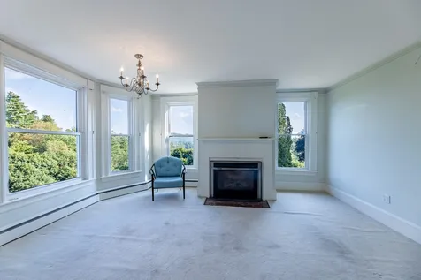 8 Pleasant Street Hanover NH 03755