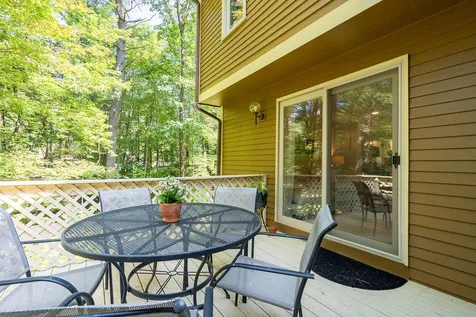 54b Lindsey Way Goffstown NH 03045