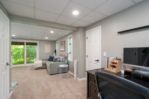 54b Lindsey Way Goffstown NH 03045