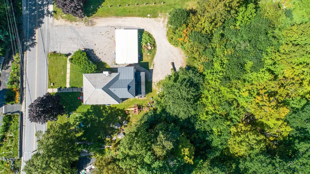 10 Greenfield Road Bennington NH 03442
