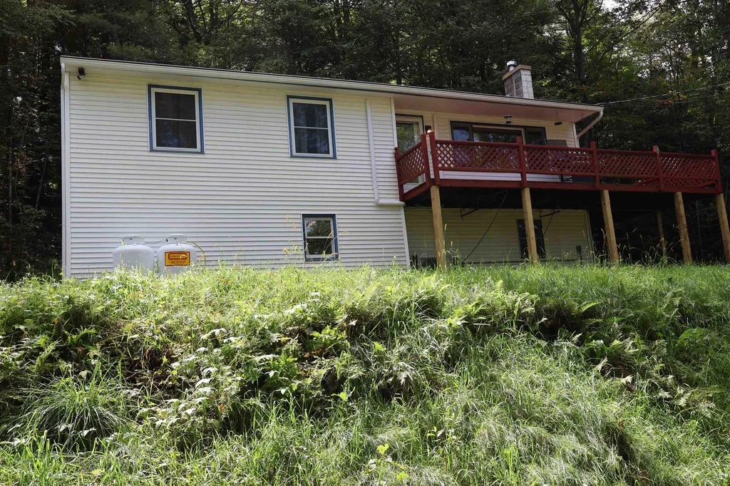 1432 Woodstock Road Hartford VT 05001