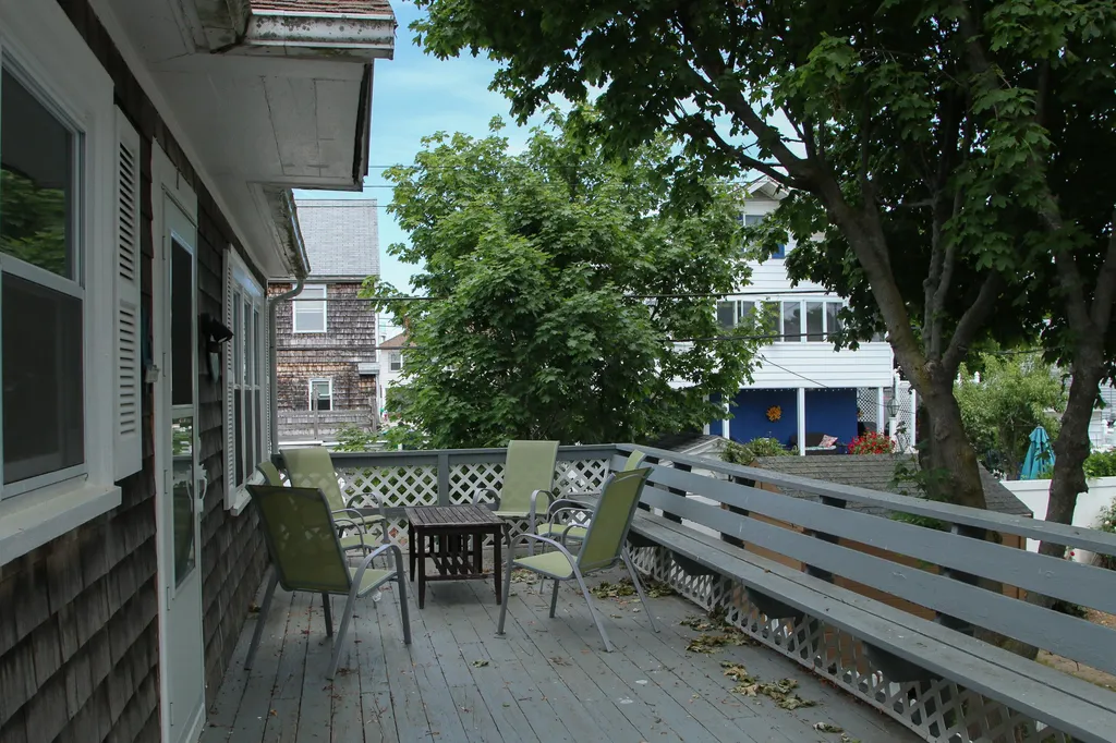 55 Woodstock Street Hampton NH 03842