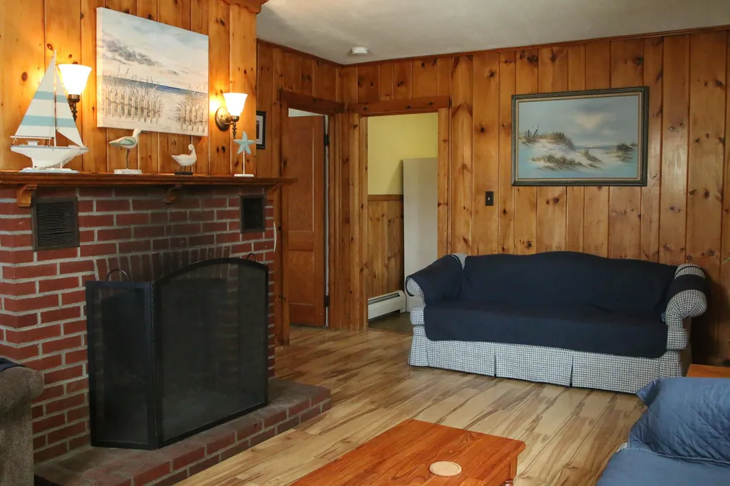 55 Woodstock Street Hampton NH 03842
