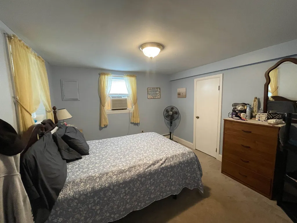 55 Woodstock Street Hampton NH 03842