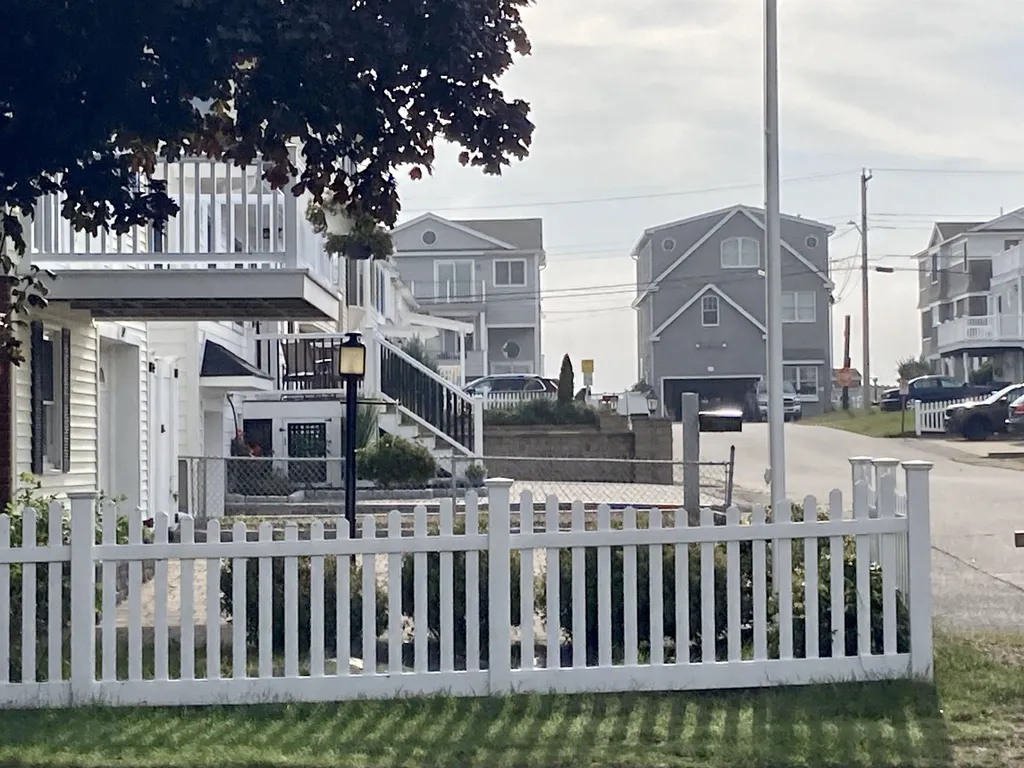 55 Woodstock Street Hampton NH 03842