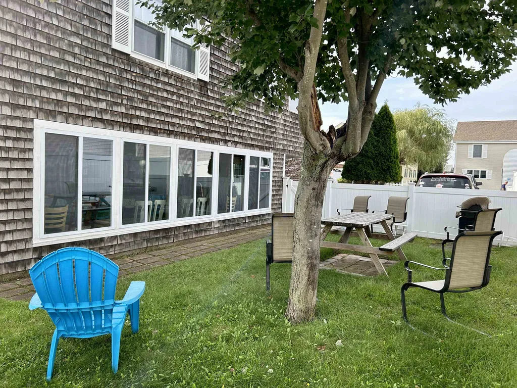 55 Woodstock Street Hampton NH 03842
