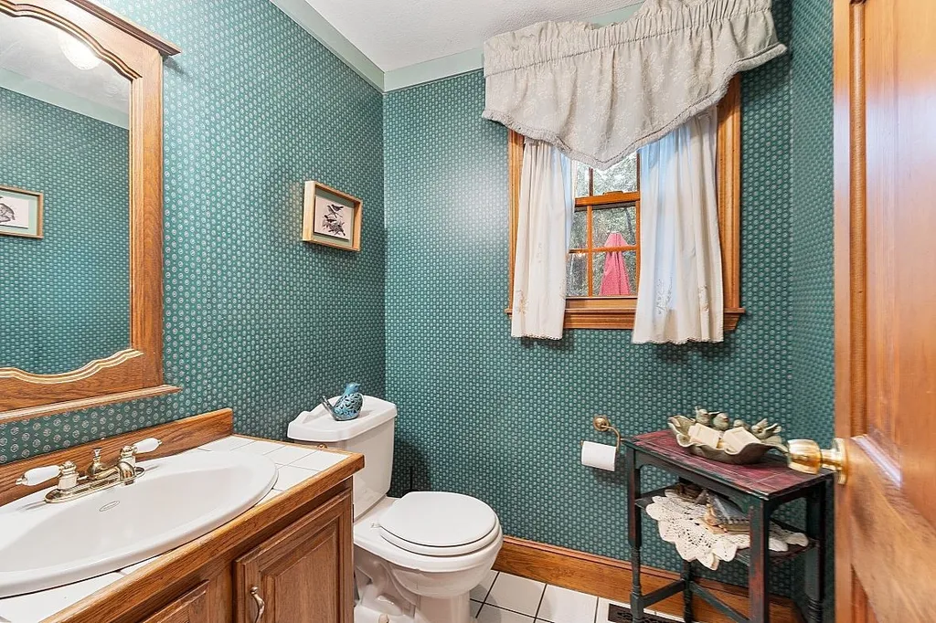 15 Oxbow Lane Derry NH 03038