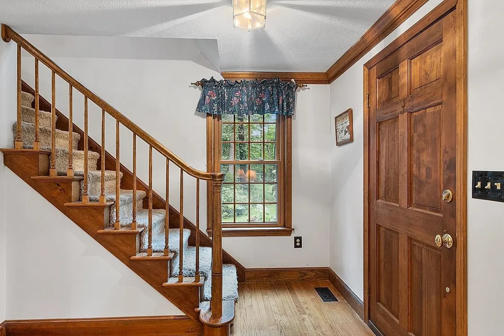 15 Oxbow Lane Derry NH 03038