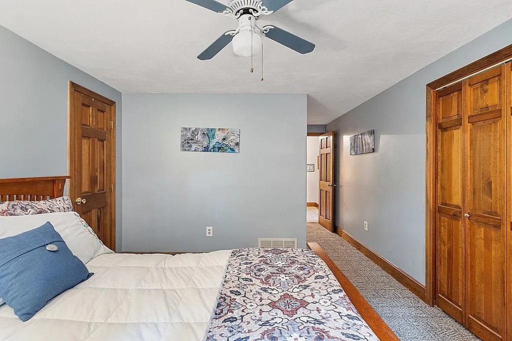15 Oxbow Lane Derry NH 03038