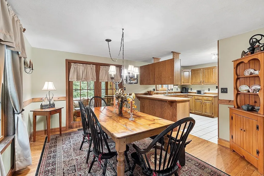 15 Oxbow Lane Derry NH 03038