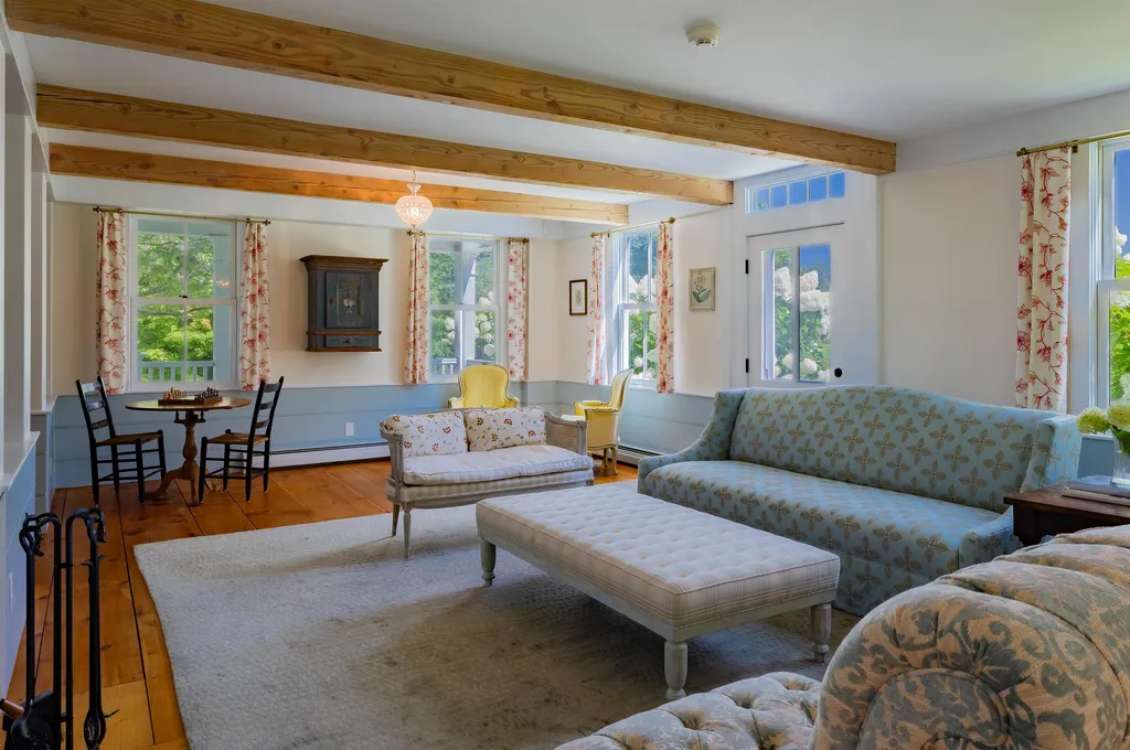 679 Old County Lane Richmond VT 05477