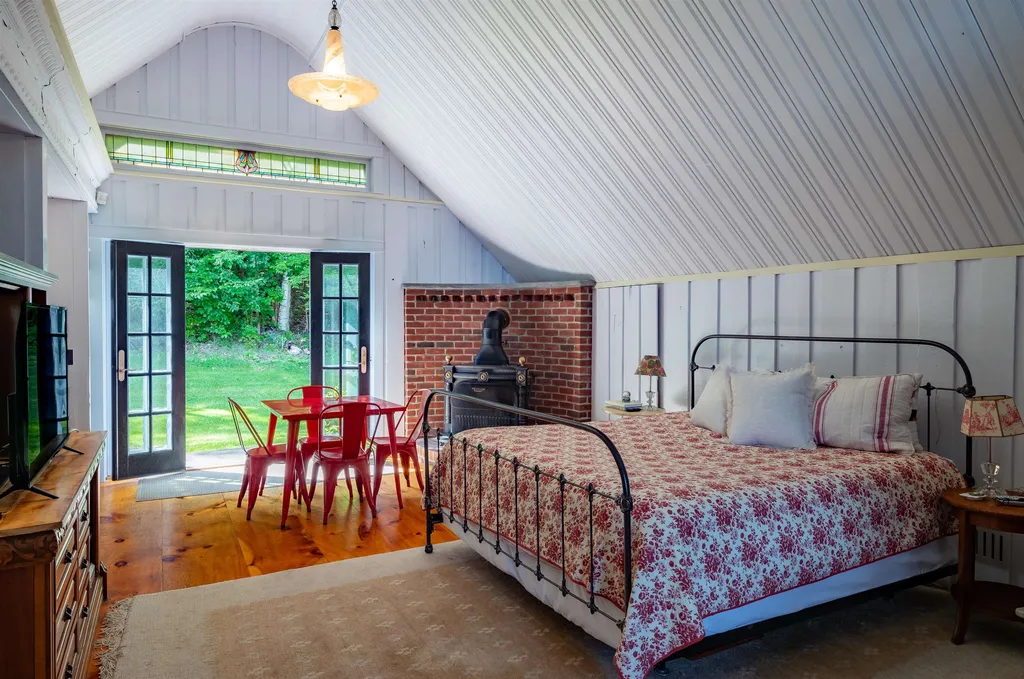 679 Old County Lane Richmond VT 05477