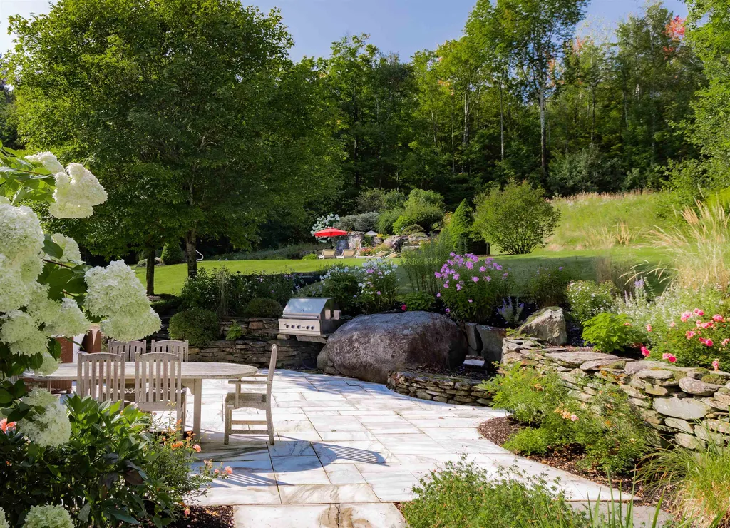 679 Old County Lane Richmond VT 05477