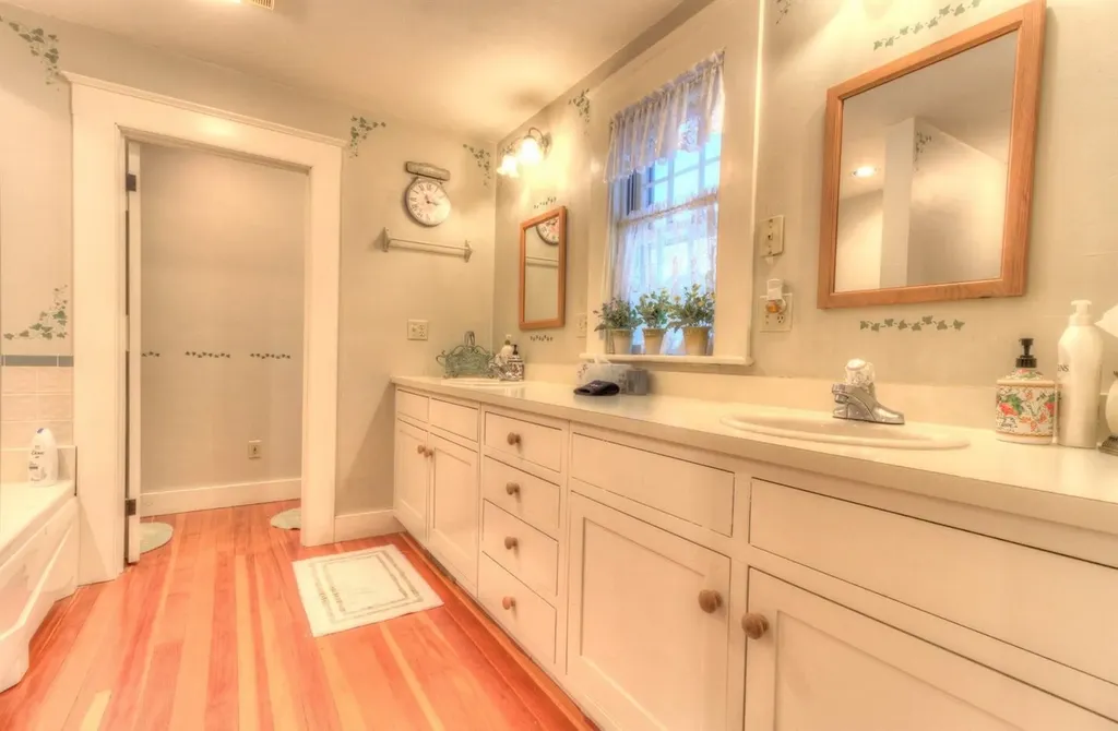 41 Lawrence Hill Road Weston VT 05161