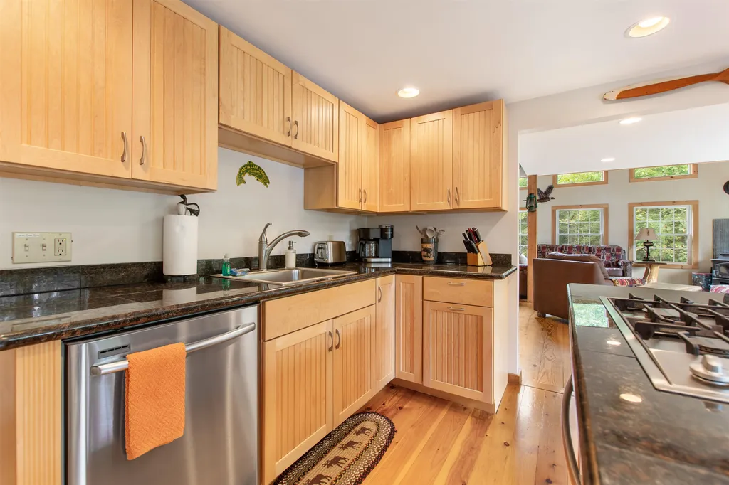 64 Merrill Road Pittsburg NH 03592