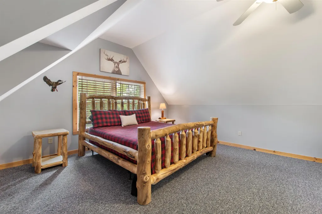 64 Merrill Road Pittsburg NH 03592