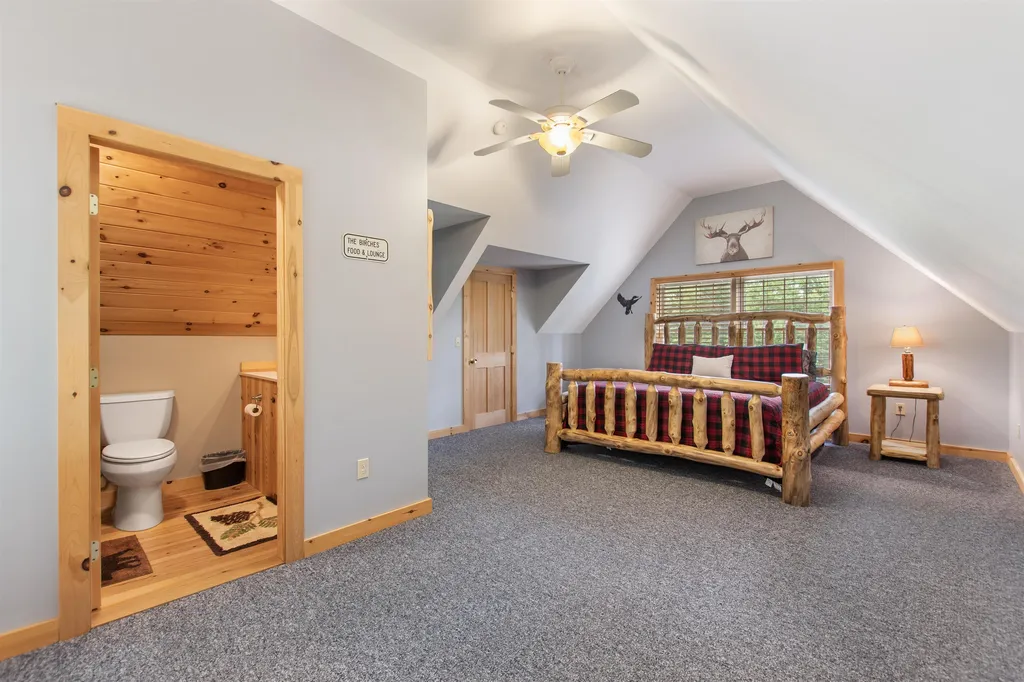 64 Merrill Road Pittsburg NH 03592