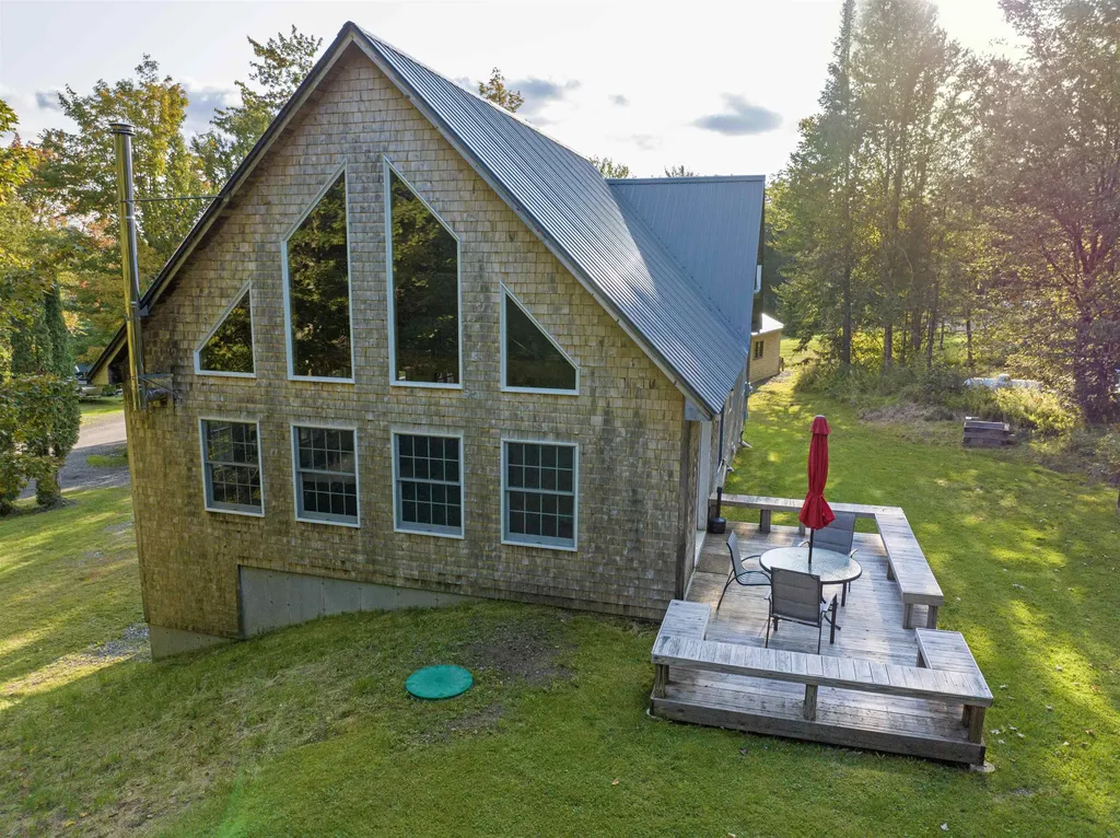 64 Merrill Road Pittsburg NH 03592