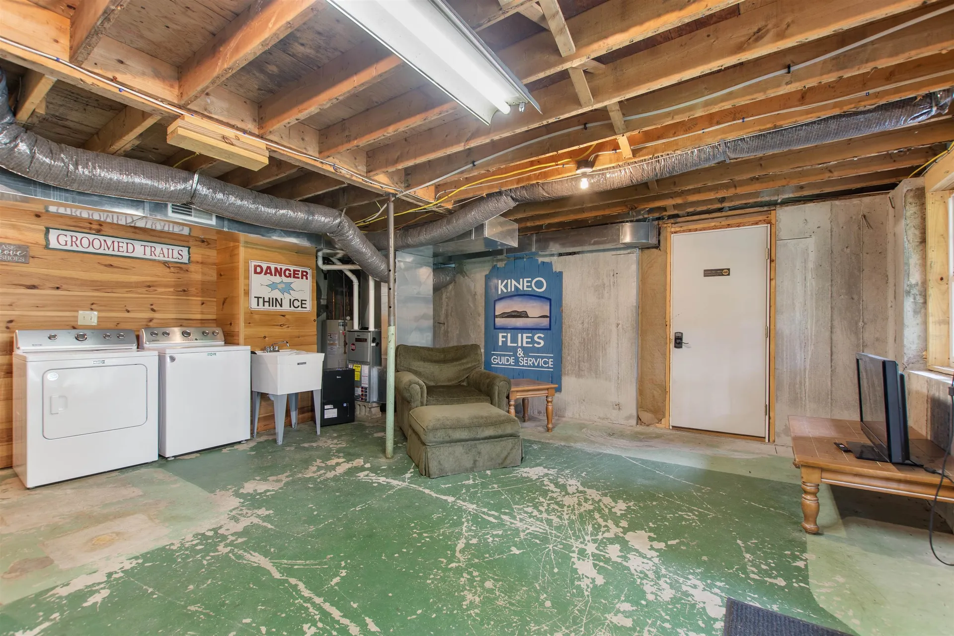 64 Merrill Road Pittsburg NH 03592