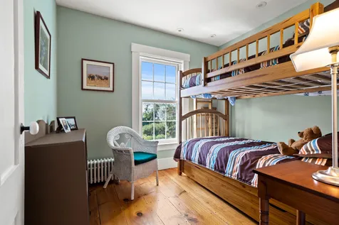 7 Atlantic Avenue North Hampton NH 03862