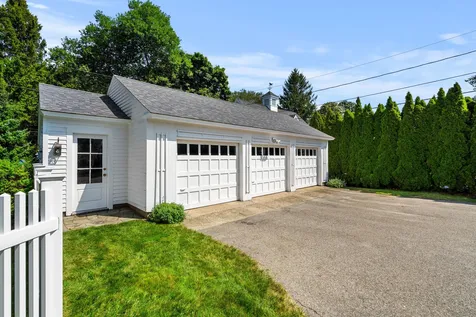 7 Atlantic Avenue North Hampton NH 03862