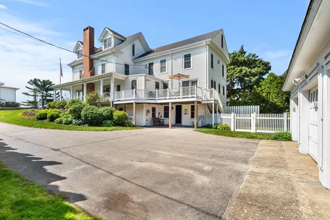 7 Atlantic Avenue North Hampton NH 03862