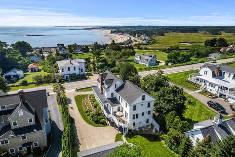 7 Atlantic Avenue North Hampton NH 03862