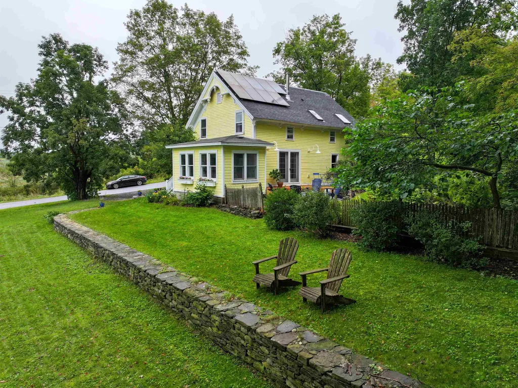 351 Cross Road Cornwall VT 05753