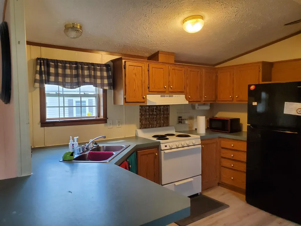 21 Smith Drive Canaan NH 03741