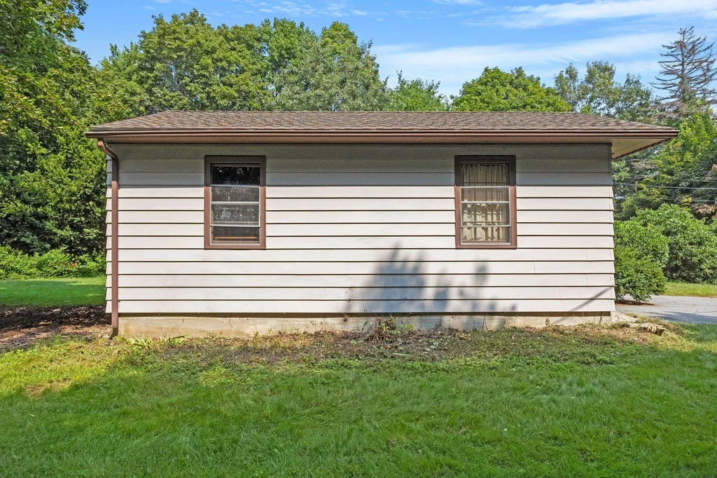 69 Packers Falls Road Newmarket NH 03857