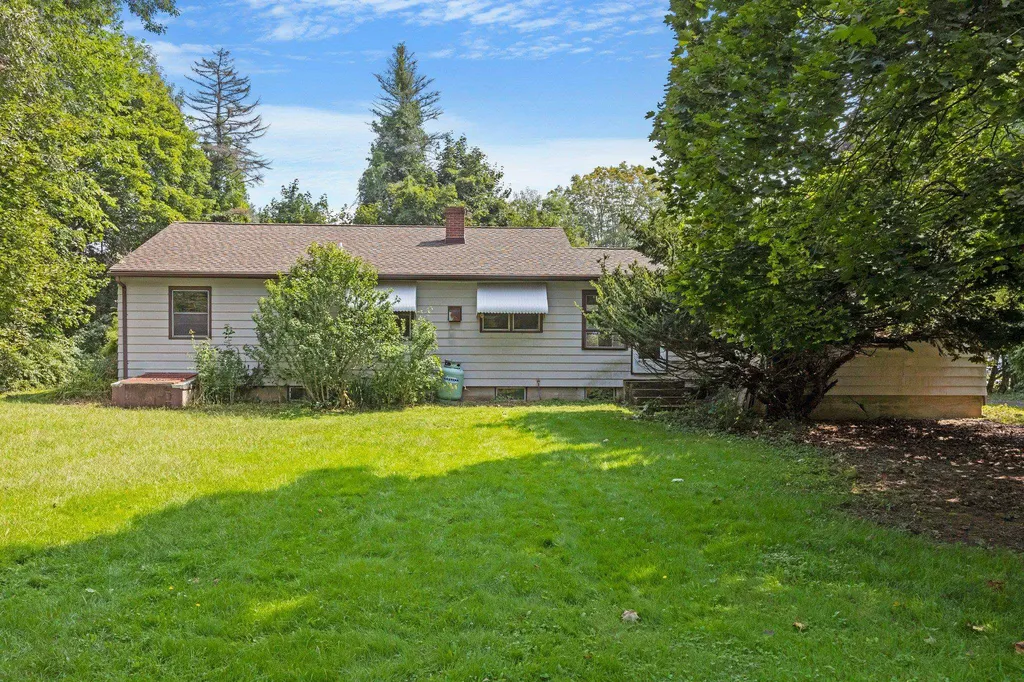 69 Packers Falls Road Newmarket NH 03857
