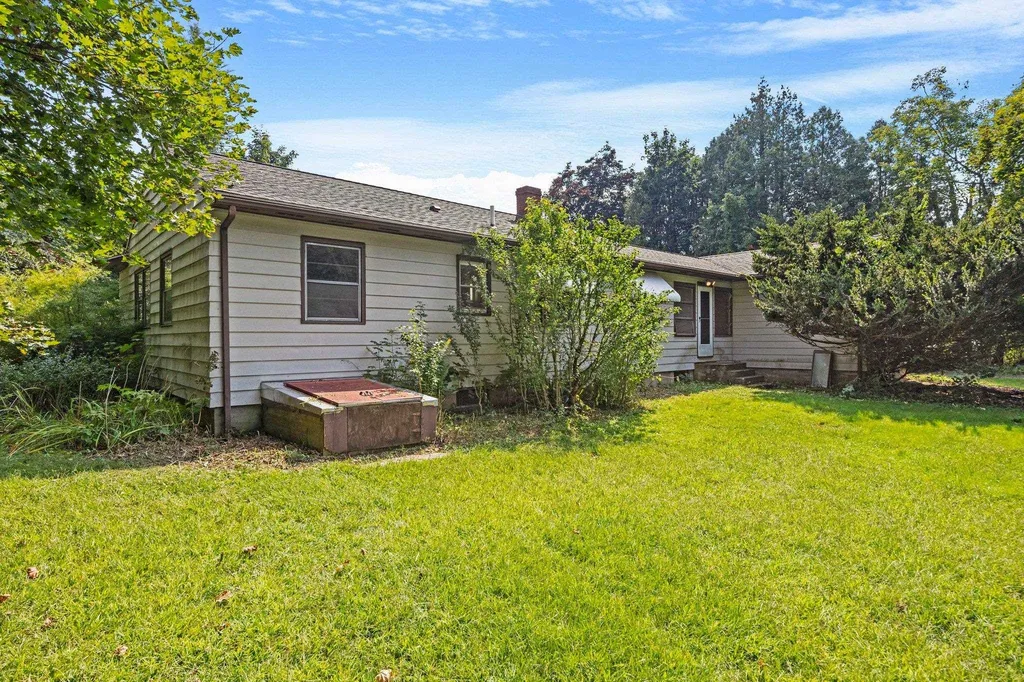 69 Packers Falls Road Newmarket NH 03857