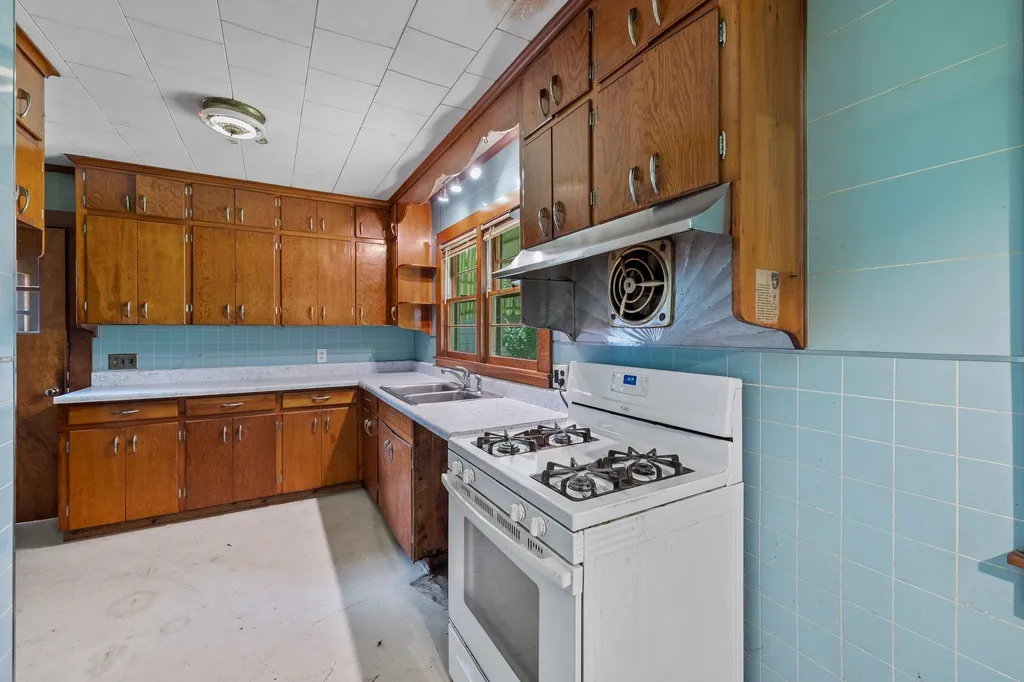 69 Packers Falls Road Newmarket NH 03857