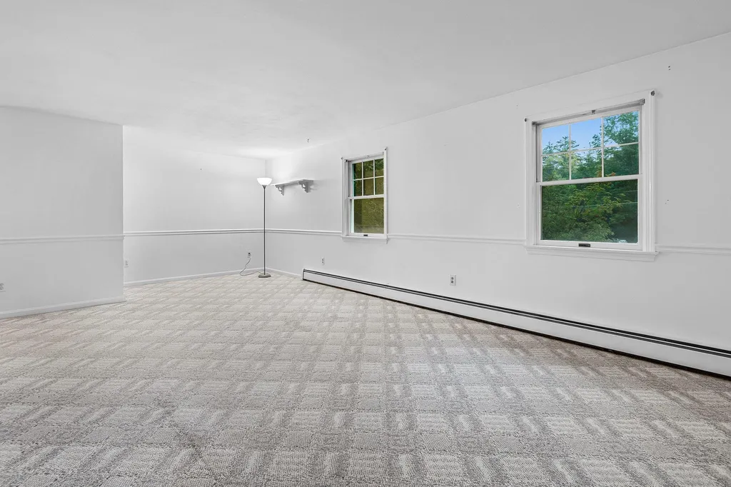 6 Galway Lane Salem NH 03079