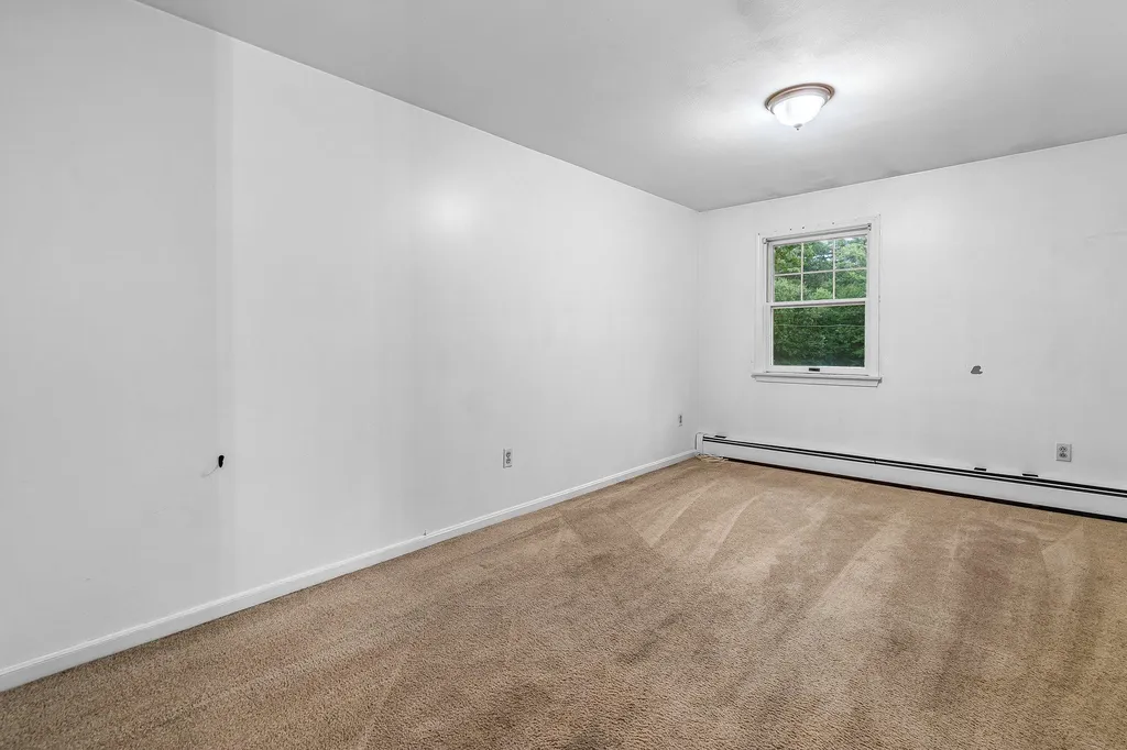 6 Galway Lane Salem NH 03079