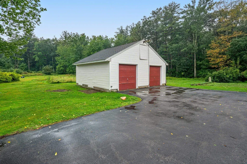 6 Galway Lane Salem NH 03079