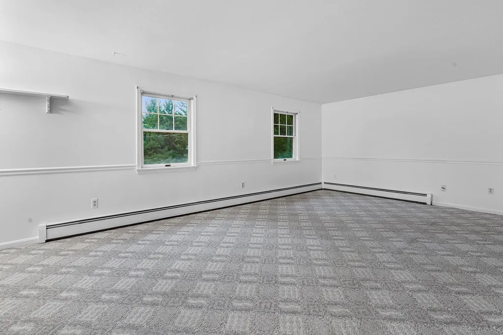 6 Galway Lane Salem NH 03079