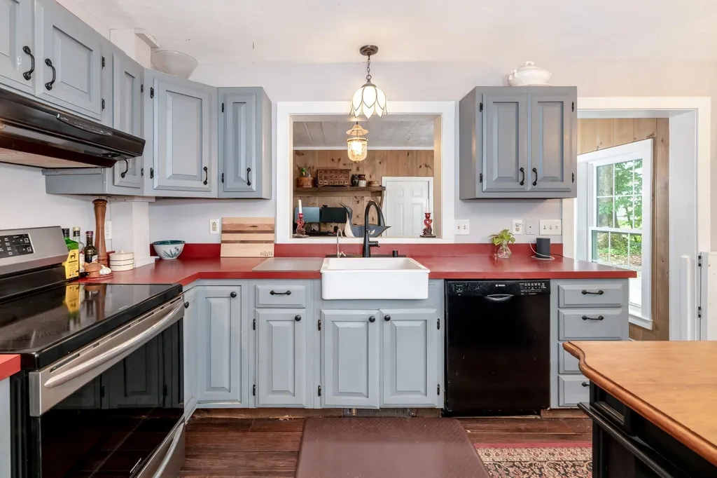 4 Hillrise Lane Meredith NH 03253
