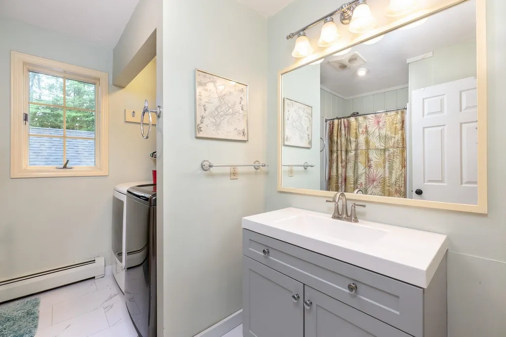 4 Hillrise Lane Meredith NH 03253