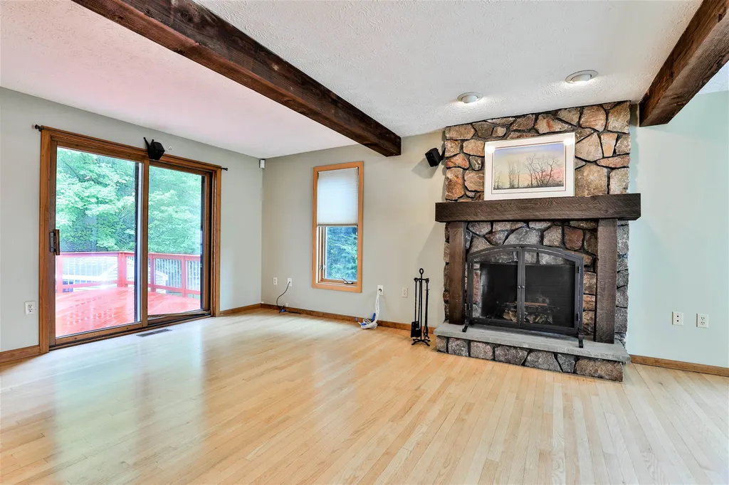 27 Bedford Street Nashua NH 03063