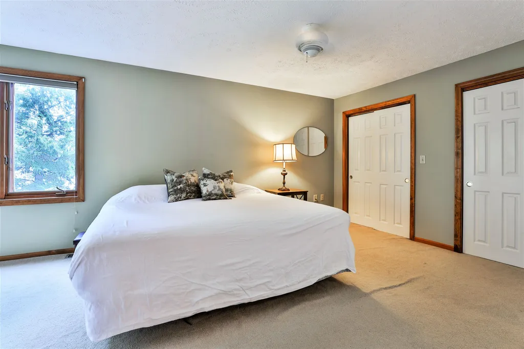 27 Bedford Street Nashua NH 03063