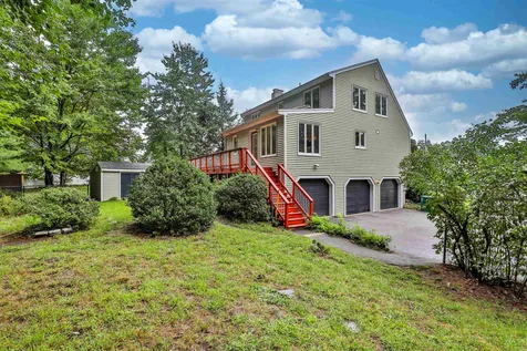 27 Bedford Street Nashua NH 03063
