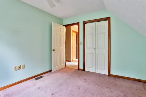 27 Bedford Street Nashua NH 03063