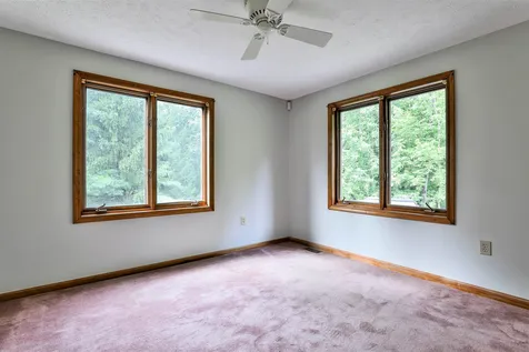 27 Bedford Street Nashua NH 03063