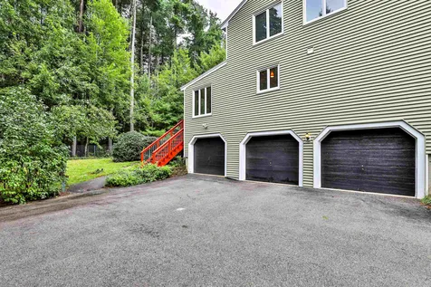 27 Bedford Street Nashua NH 03063