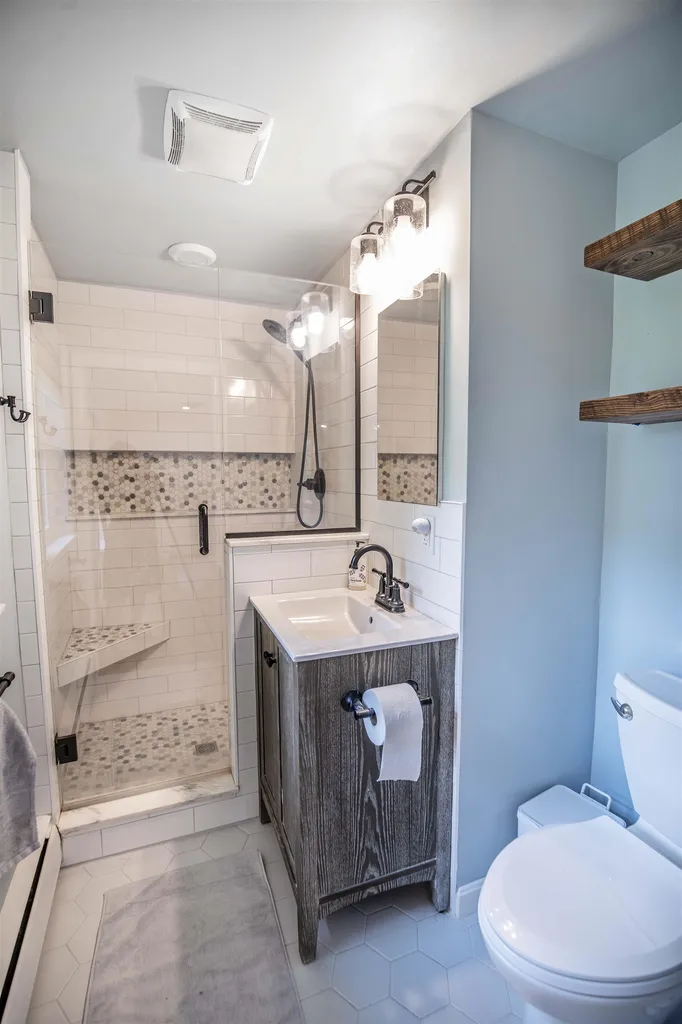 6 Westwood Circle Dover NH 03820
