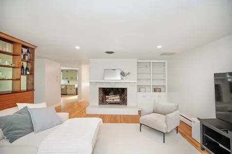 6 Westwood Circle Dover NH 03820
