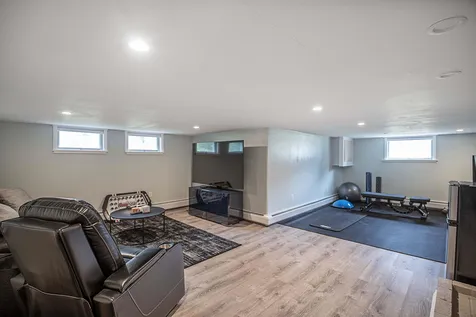 6 Westwood Circle Dover NH 03820