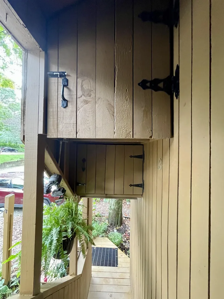 98 Sugar Run Fayston VT 05673